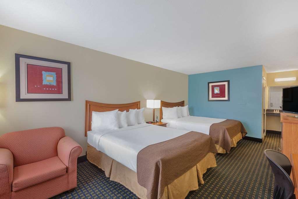 Travelodge By Wyndham Натчиточес Номер фото